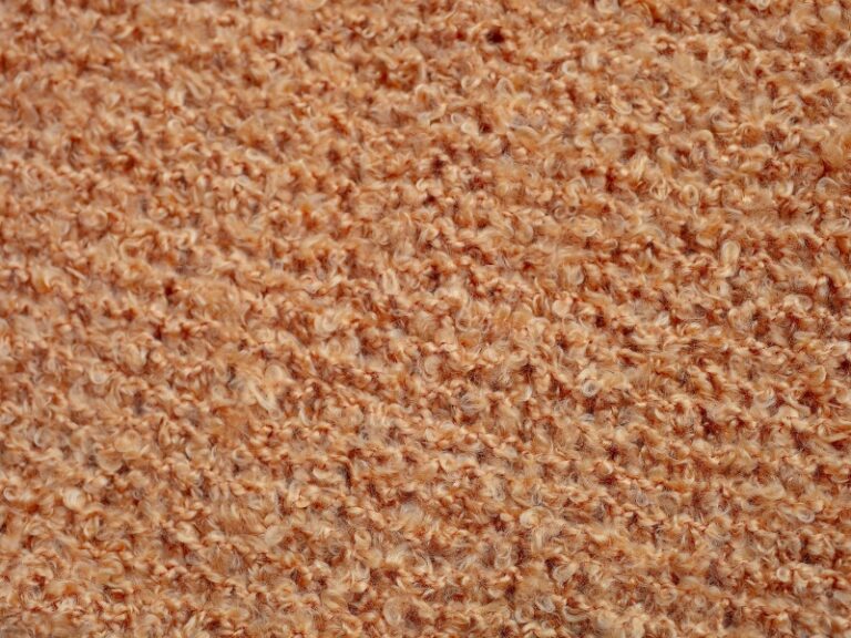 Kolorystyka mebli bouclé