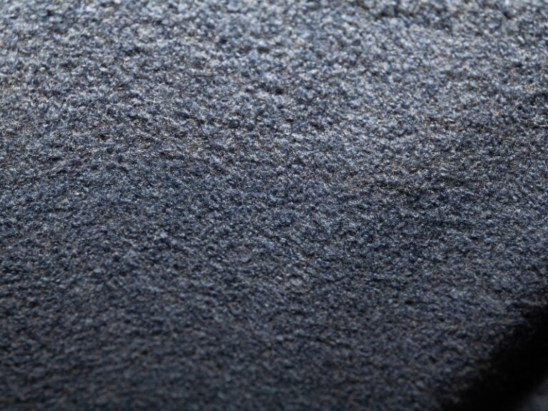 tkanina bouclé w branży meblowej