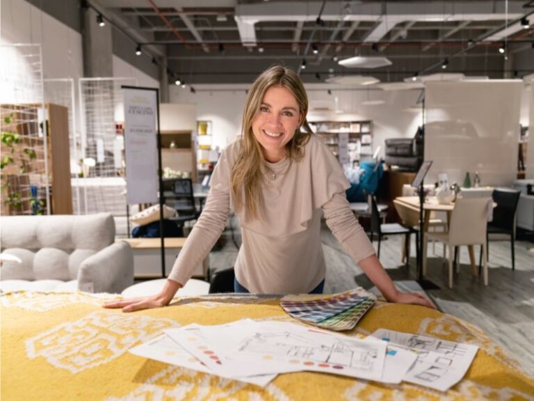 Materiał boucle – jak reklama wpłynęła na jego popularność?